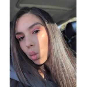 Meet your Posher, Stephany